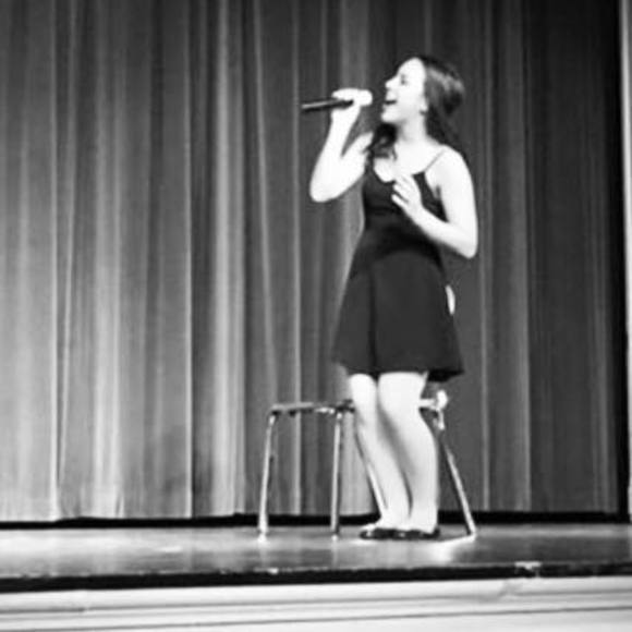 Meet your Posher, Michaela