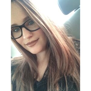 Meet your Posher, Raina