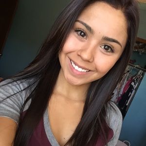 Meet your Posher, Areli