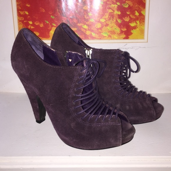 Steve Madden Lace-up Suede Booties