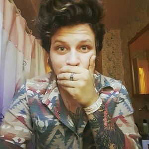 Meet your Posher, Alex