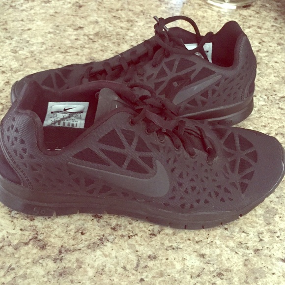 Nike Shoes - Black Nike Free 5.0