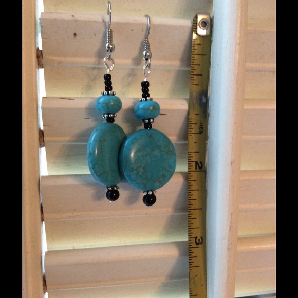 BOGO SALE 🔴 Torquise Earrings - Picture 4 of 4