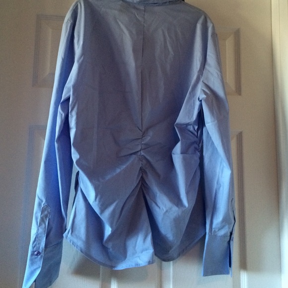 Light blue button down - Picture 4 of 4