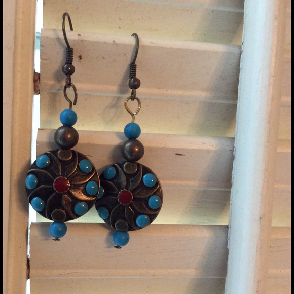 BOGO SALE 🔵 Bronze & Torquise Earrings - Picture 3 of 4