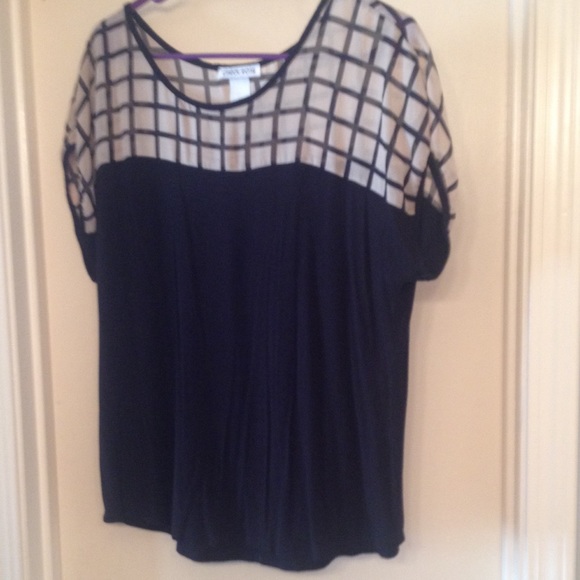 Tops - Super cute top