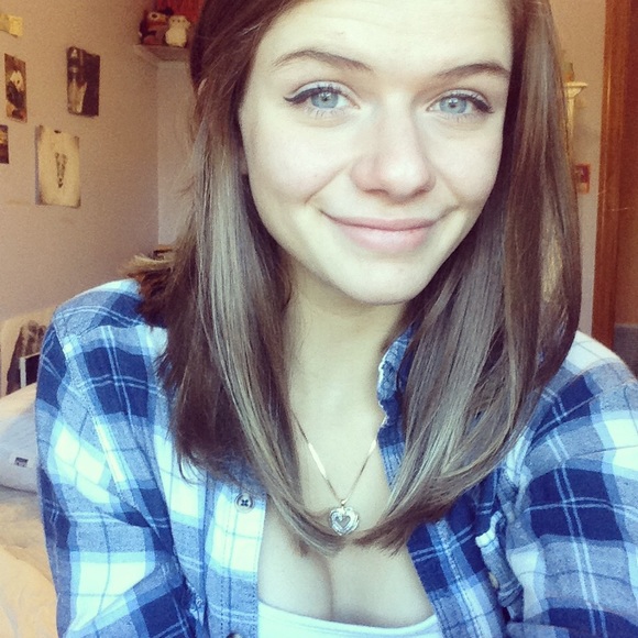 Meet your Posher, Olivia