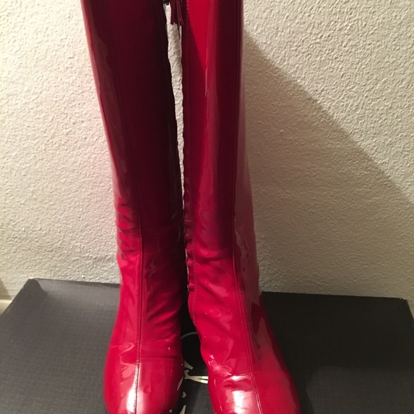 Meet your Posher, Elena - Picture 3 of 4