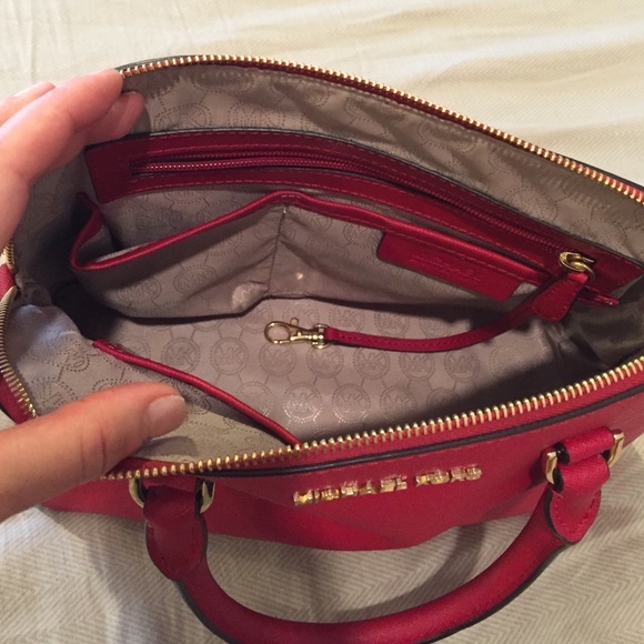 Authentic Michael Kors purse - Picture 2 of 3