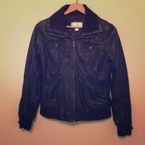 Black faux leather moto jacket size m great cond.!