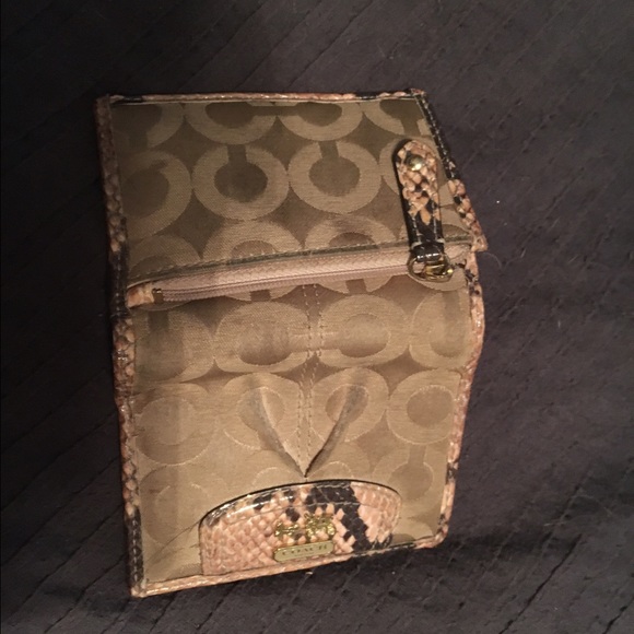 Coach wallet - Picture 2 of 3
