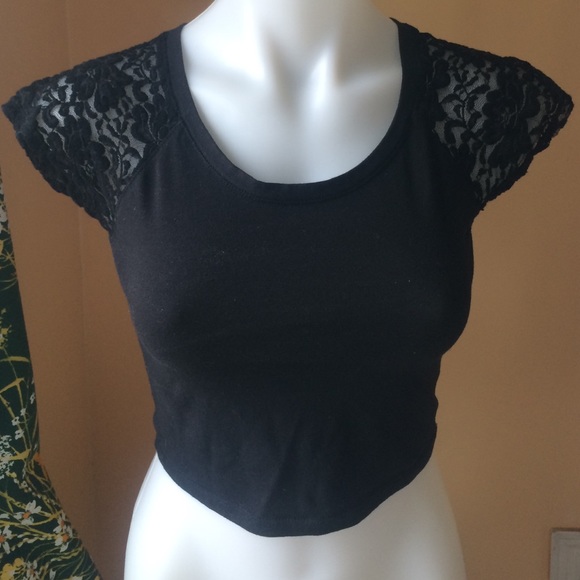 Black Derek Heart Crop Top Size M