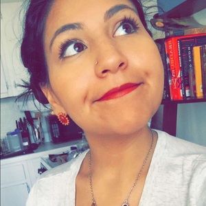 Meet your Posher, Carmen