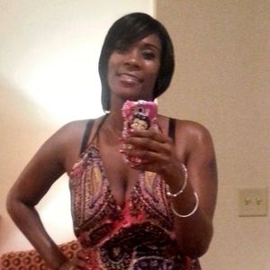 Meet your Posher, Dee