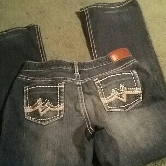 Jeans - Picture 2 of 3