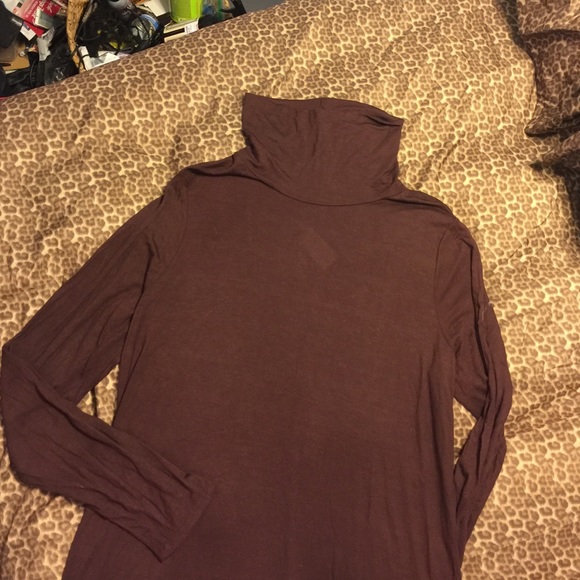 Gap Rayon Cowl Neck top (size XXL)