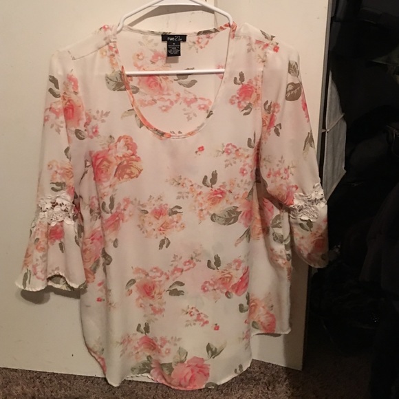 Floral top