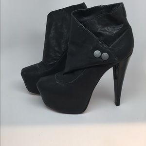 Alice & Olivia Platform Boots