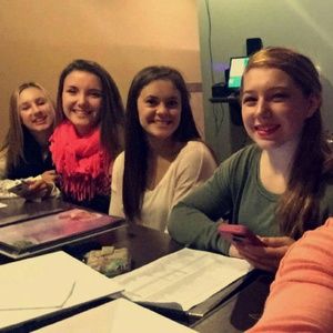 Meet your Posher, Nina