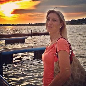 Meet your Posher, Suzanne