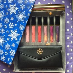Reserved ❤️ Lipgloss and clutch gift set