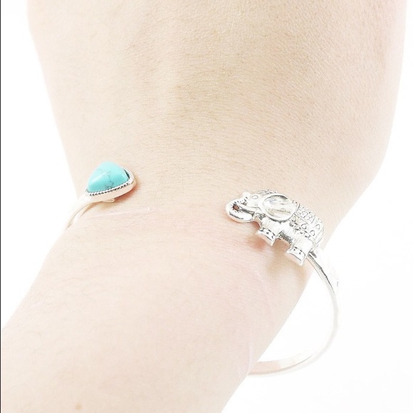 Elephant cuff silver bracelet - Picture 3 of 3