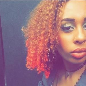 Meet your Posher, Maya