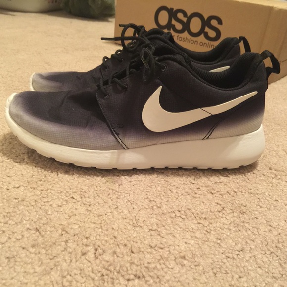 Nike roshe size 7