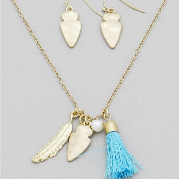 Gold arrow leaf turquoise tassel necklace set - Picture 2 of 4