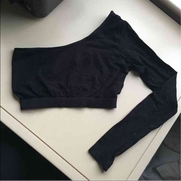 Black one sleeve crop top - Picture 1 of 1