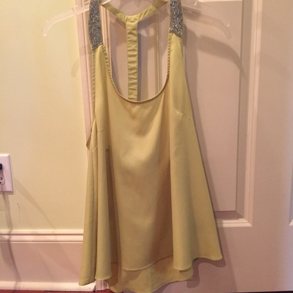 LIKE NEW Light green blouse