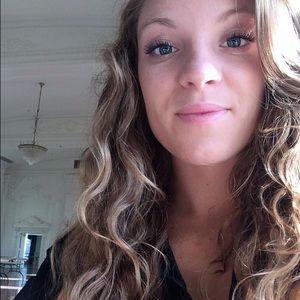 Meet your Posher, Jaclyn