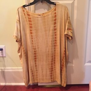 NWOT Piko top