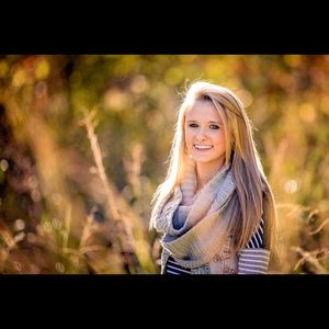Meet your Posher, Nicole