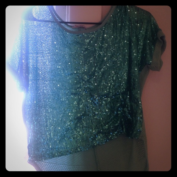 Sequence crop top shirt