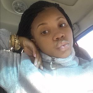 Meet your Posher, Kierra