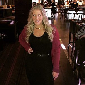 Meet your Posher, Caiti