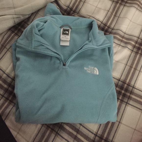 Half zip pull over north face sweater