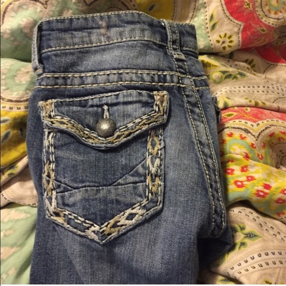 Day trip Leo boot cut jeans tag says 26L
