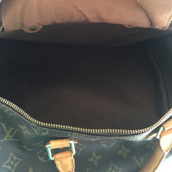 Louis Vuitton speedy
