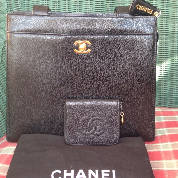 AUTHENTIC CHANEL BAG - Picture 1 of 4