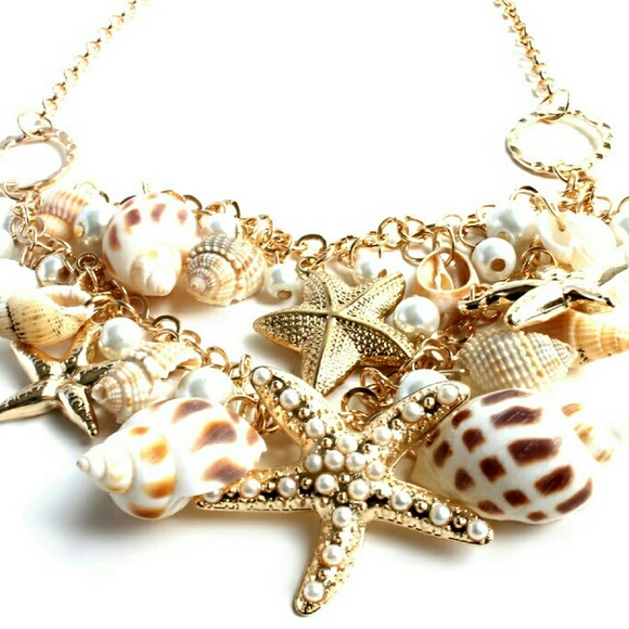 "Beachy Vibes" Gold Statement Necklace