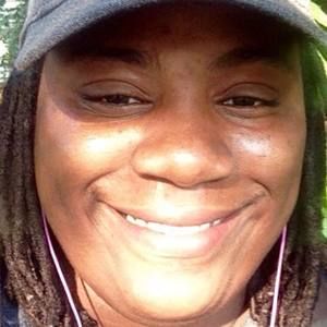 Meet your Posher, Carlitha