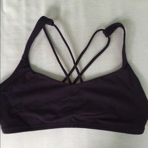 Navy blue lululenon sports bra