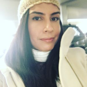 Meet your Posher, Dinah