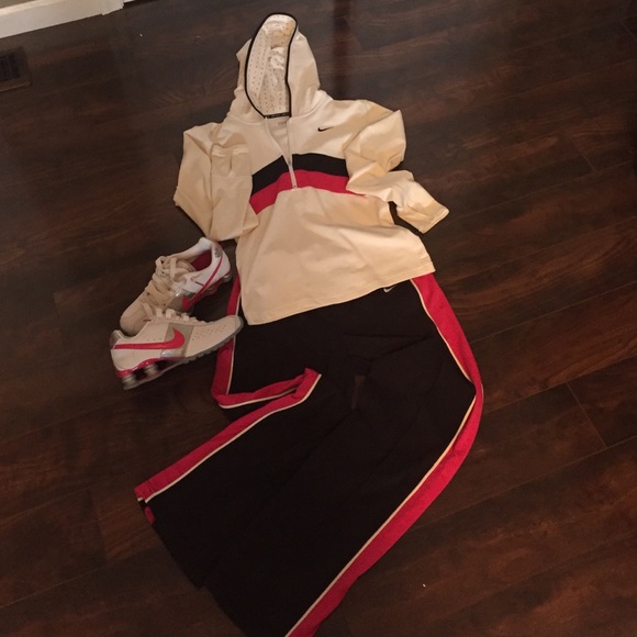 Nike apparel jogging outfit