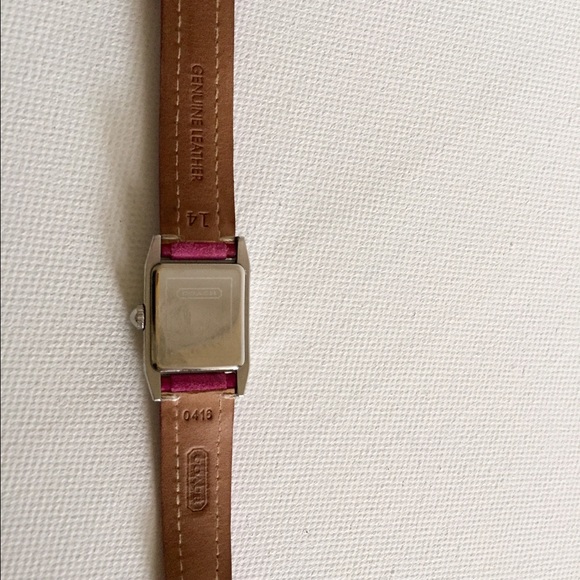 Very Pretty  Authentic Pink Coach Watch! - Picture 4 of 4