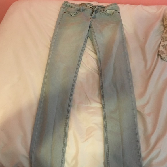 Light Wash Skinny Jean