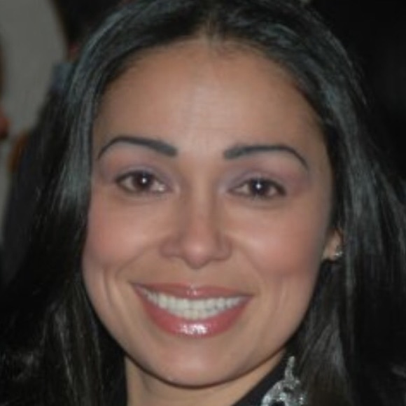 Meet your Posher, Nuris - Picture 1 of 1