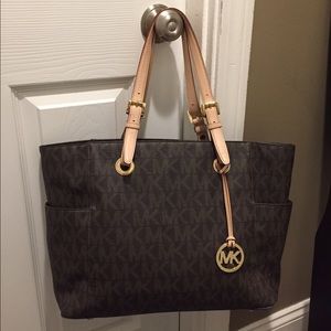 Michael Kors Jet Set Large Tote Bag